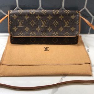 Louis Vuitton Monogram Twin Pouchette